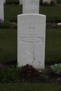 Poperinghe New Military Cemetery - Woodley, Philip