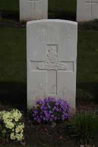 Poperinghe New Military Cemetery - Wood, James Harry