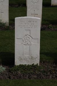 Poperinghe New Military Cemetery - Wrigley, R