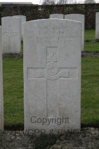 Prowse Point Military Cemetery - Knobbs, E