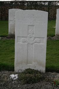 Prowse Point Military Cemetery - Leonard, T
