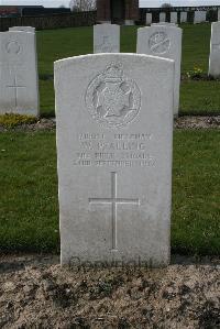 Prowse Point Military Cemetery - Pealling, W