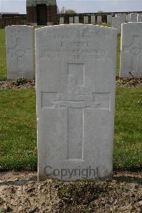 Prowse Point Military Cemetery - Swift, Robert