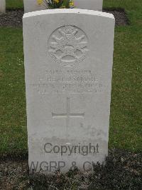 Guards Cemetery Windy Corner Cuinchy - Beardsmore, H