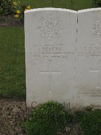 Guards Cemetery Windy Corner Cuinchy - Beattie, S