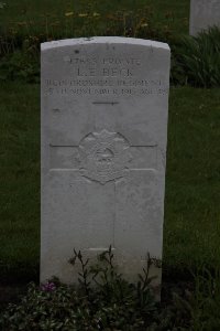 Guards Cemetery Windy Corner Cuinchy - Beck, L E