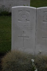 Guards Cemetery Windy Corner Cuinchy - Bennett, C W