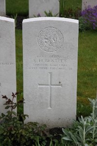 Guards Cemetery Windy Corner Cuinchy - Bentley, Kenneth Haddon