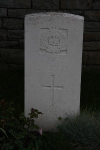 Guards Cemetery Windy Corner Cuinchy - Betts, C F