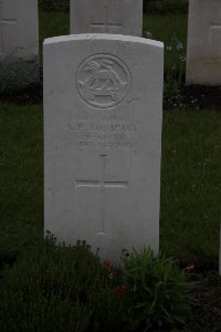 Guards Cemetery Windy Corner Cuinchy - Boniface, A F