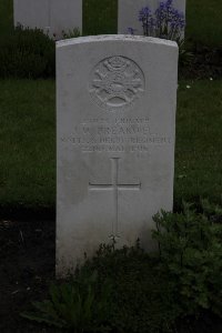 Guards Cemetery Windy Corner Cuinchy - Breakwell, J W