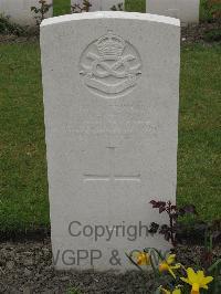 Guards Cemetery Windy Corner Cuinchy - Brentnall, F