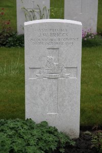 Guards Cemetery Windy Corner Cuinchy - Briggs, J W