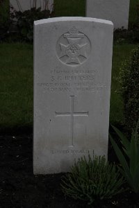 Guards Cemetery Windy Corner Cuinchy - Butters, Sidney George