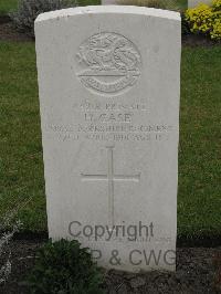 Guards Cemetery Windy Corner Cuinchy - Case, Horace