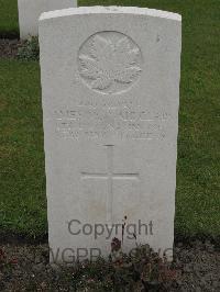 Guards Cemetery Windy Corner Cuinchy - Clark, James McNair