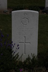 Bertenacre Military Cemetery Fletre - Griffiths, J