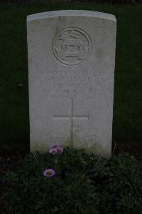 Bertenacre Military Cemetery Fletre - Hayler, William Richard