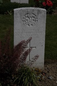 Bertenacre Military Cemetery Fletre - Montgomery, Robert George Donaldson