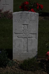 Bertenacre Military Cemetery Fletre - Moore, Thomas