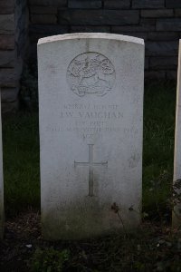 Bertenacre Military Cemetery Fletre - Vaughan, James Walter