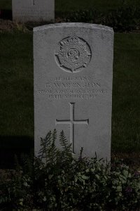 Bertenacre Military Cemetery Fletre - Warrington, Garfield