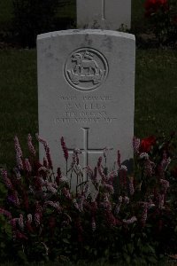 Bertenacre Military Cemetery Fletre - Wells, Robert