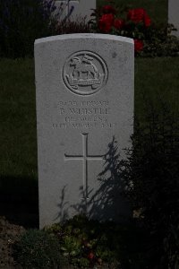 Bertenacre Military Cemetery Fletre - Whistle, Benjamin