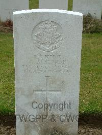 Wulverghem-Lindenhoek Road Military Cemetery - Ackerman, Thomas