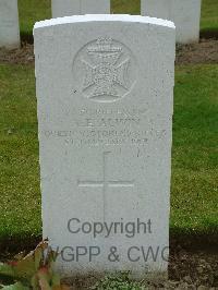 Wulverghem-Lindenhoek Road Military Cemetery - Alwin, A E