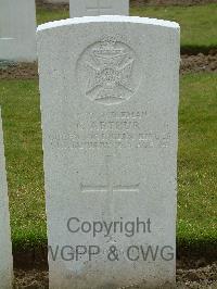 Wulverghem-Lindenhoek Road Military Cemetery - Arthur, Charles