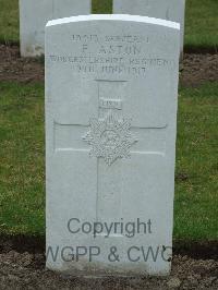 Wulverghem-Lindenhoek Road Military Cemetery - Aston, F