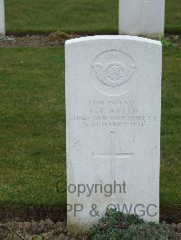 Wulverghem-Lindenhoek Road Military Cemetery - Atkin, C R