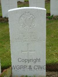 Wulverghem-Lindenhoek Road Military Cemetery - Barr, James Hamilton