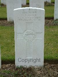 Wulverghem-Lindenhoek Road Military Cemetery - Black, Hugh Robert