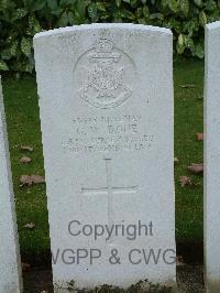 Wulverghem-Lindenhoek Road Military Cemetery - Bone, G W