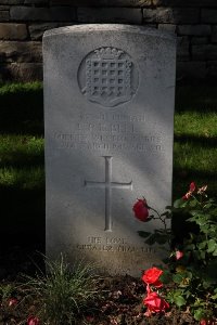 Houplines Communal Cemetery Extension - Bell, Lauriston P. E.