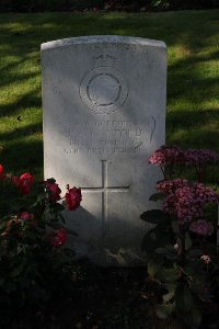 Houplines Communal Cemetery Extension - Canford, J A