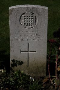 Houplines Communal Cemetery Extension - Edwards, Sydney Ernest