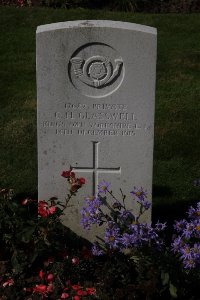 Houplines Communal Cemetery Extension - Glasswell, C H