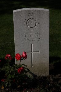 Houplines Communal Cemetery Extension - Goodill, G E