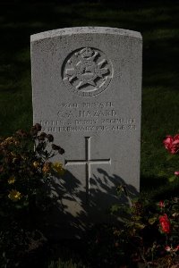 Houplines Communal Cemetery Extension - Hazard, G A