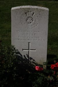 Houplines Communal Cemetery Extension - Lee, Charles Stuart