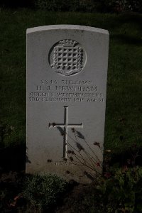 Houplines Communal Cemetery Extension - Newnham, H J