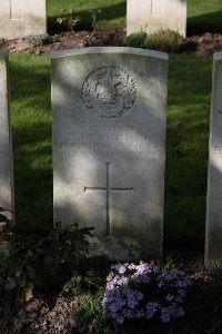 Houplines Communal Cemetery Extension - Oliphant, Henry John Watson