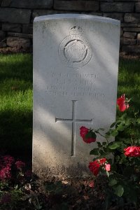 Houplines Communal Cemetery Extension - Parry, T I