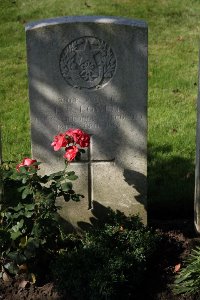 Houplines Communal Cemetery Extension - Powell, F R