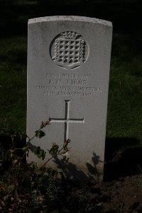 Houplines Communal Cemetery Extension - Tibbs, P H