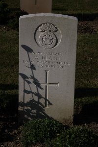 Bois Grenier Communal Cemetery - Dearn, W