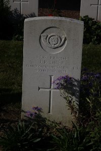 Bois Grenier Communal Cemetery - Duff, J P